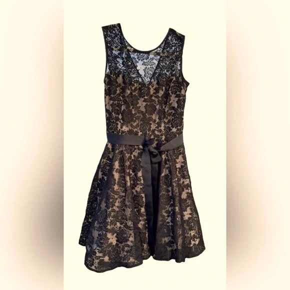 sachin and babi light blue dress Plus Size Formal Dresses for Black Tie Events: What to Wear– Hello Curve main image 1